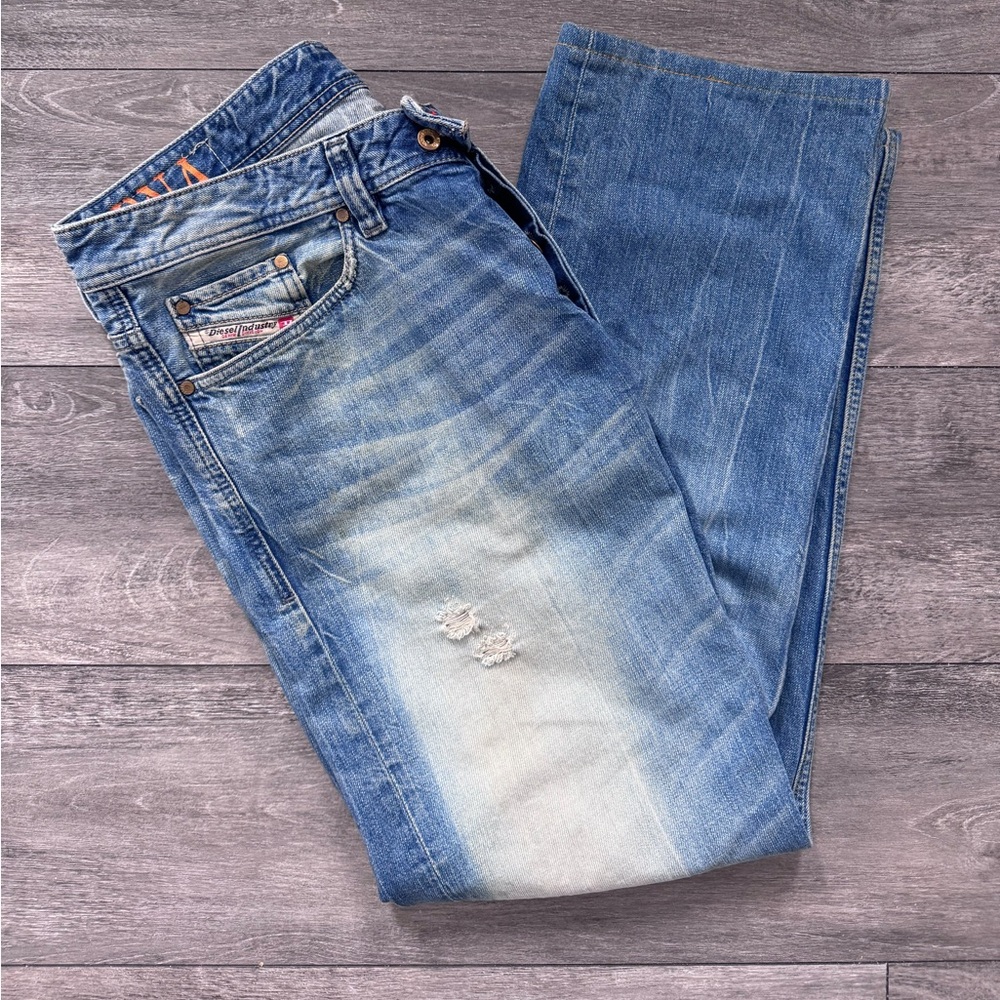 Diesel Viker-R-Box DNA regular straight Size 36 Waist 32 Length